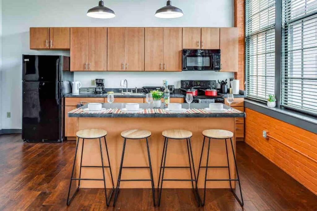 Ny Style Centric Loft With King Bed By Park Av. Apartman Rochester Kültér fotó