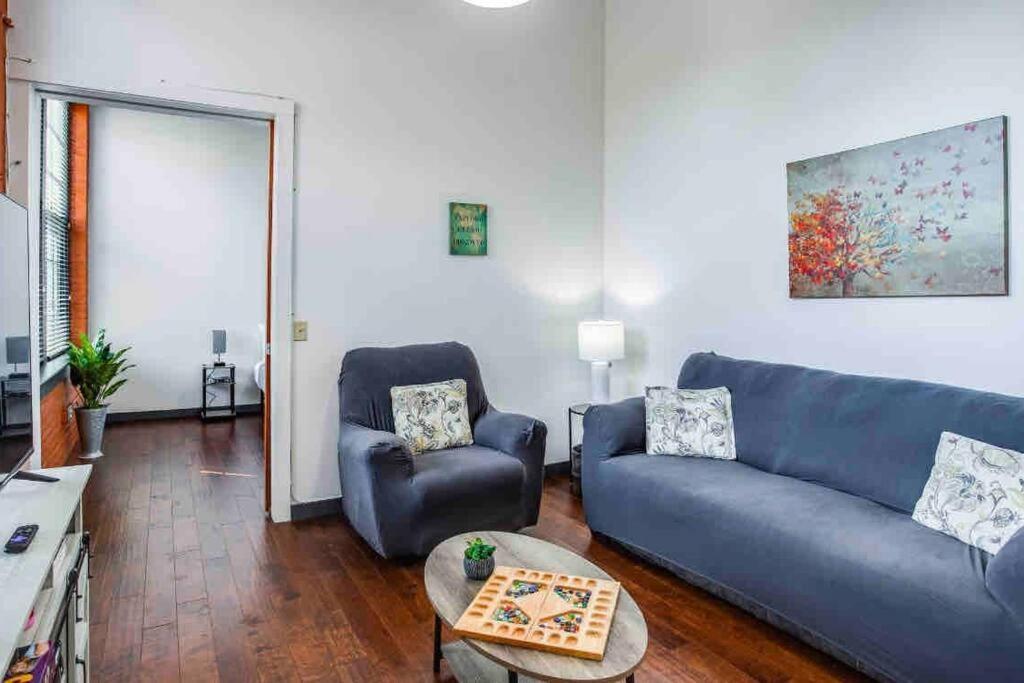 Ny Style Centric Loft With King Bed By Park Av. Apartman Rochester Kültér fotó